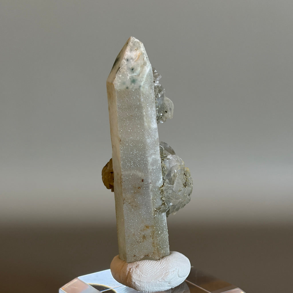 Quartz with Calcite 003