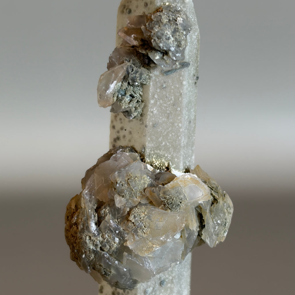 Quartz with Calcite 003