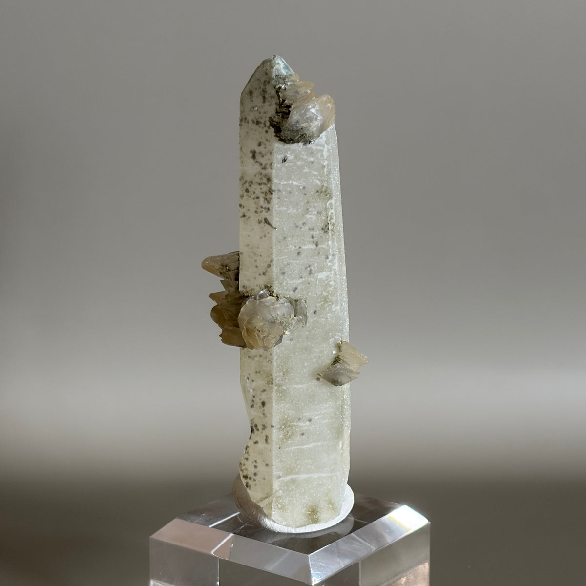 Quartz with Calcite 001