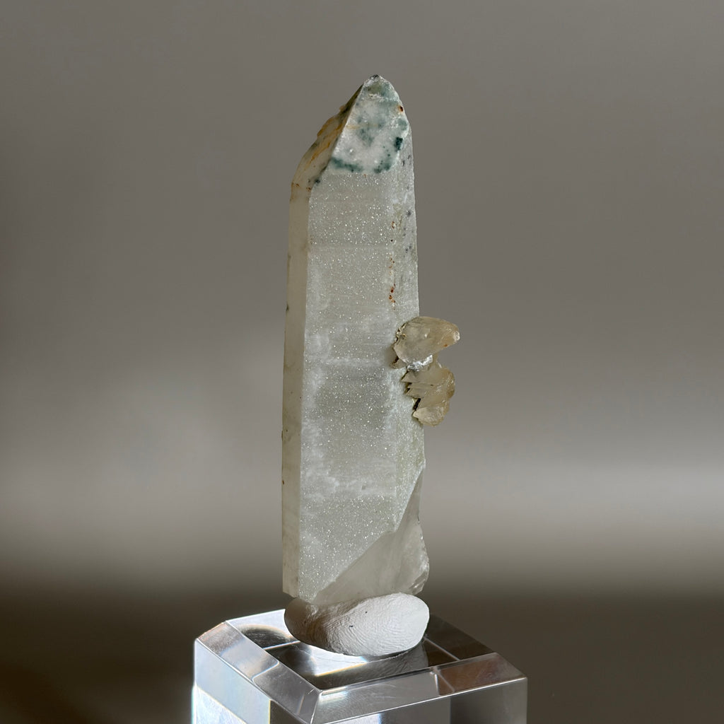 Quartz with Calcite 001