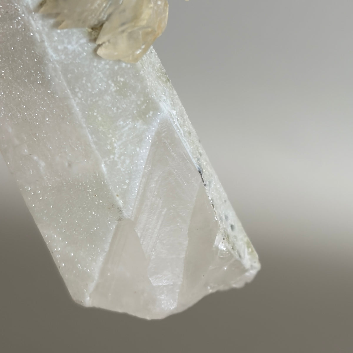 Quartz with Calcite 001