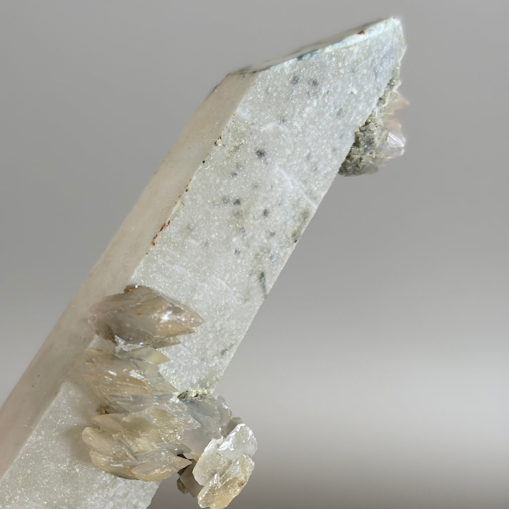 Quartz with Calcite 001