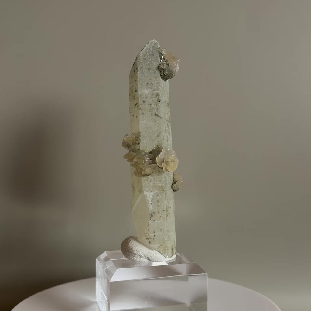 Quartz with Calcite 001
